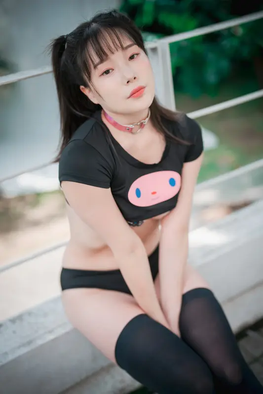 DJAWA-Black Puppy Girl - Pia